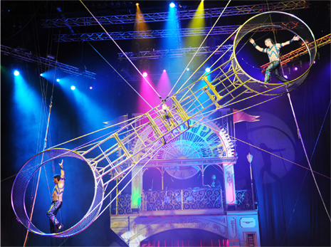 Gravity-Defying Acrobats and Side-Splitting Comedy Clowns Take ADNEC’s Centre Stage