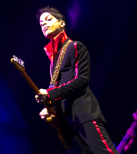 Prince performs at Yas Marina