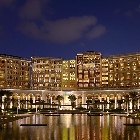 The Ritz-Carlton Abu Dhabi, Grand Canal