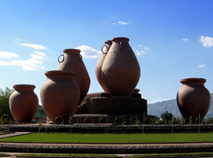 Fujairah - Traffic Island Pots