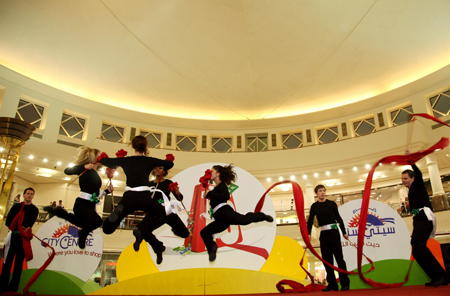 DSF 2010: Shopping Dance show wows audiences in Deira City Centre